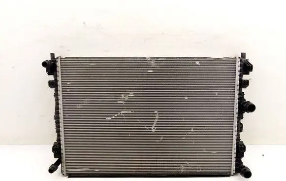 Audi Q3 F3 Coolant radiator 5WA121251D 5Q0121251HQ