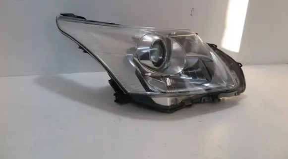 Toyota Avensis T270 Headlight/headlamp LAMPAAVESIS