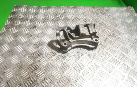 Ford Focus Engine mounting bracket 3M516030AF