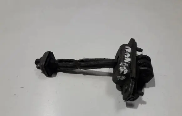 Ford Mondeo MK I Rear door check strap stopper