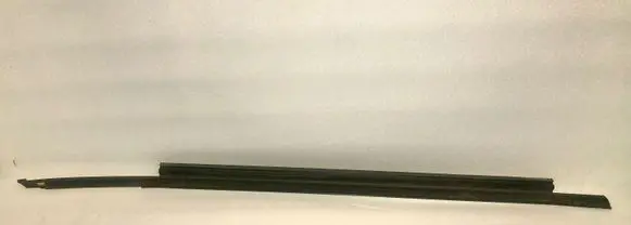 Audi A5 Sportback 8TA Front door glass trim molding 8T8853283D