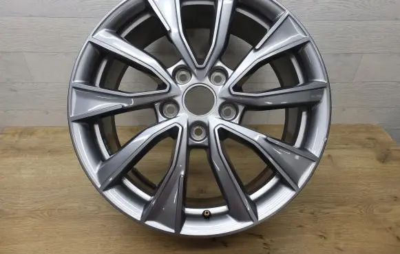 Volkswagen Transporter - Caravelle T7 R18 alloy rim 