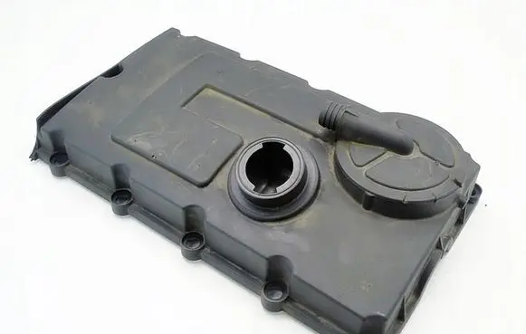 Volkswagen Touran I Rocker cam cover 03G103469N