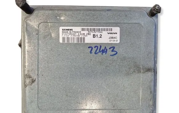 Volvo V50 Engine control unit/module 30743219AA S122185001D
