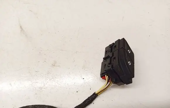 Opel Insignia B Central locking switch button 26200593