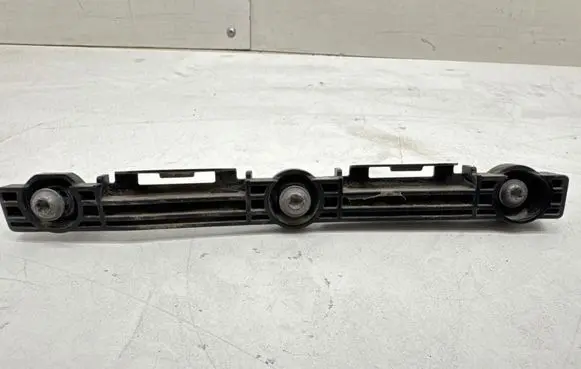 Tesla Model S Fender mounting bracket 156714200B