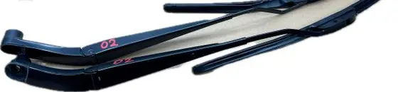 Cadillac Escalade IV Front wiper blade arm 