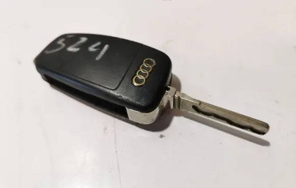 Audi Q7 4L Ignition key/card 4F0837220R