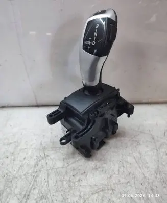 BMW X4 F26 Gear shifter/selector 9296905
