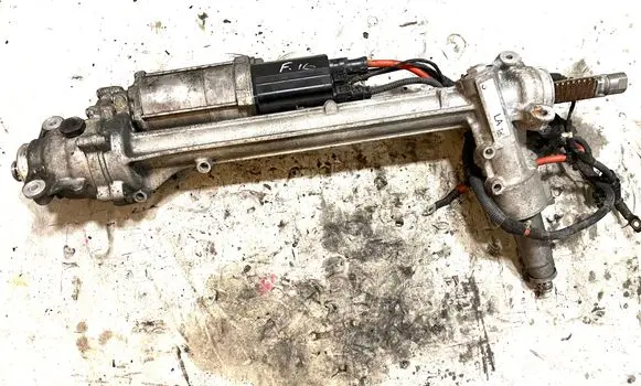 BMW X6 F16 Steering rack 6872816 142890 812595