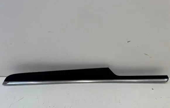 Porsche Macan (95B) Front door trim bar 95B867410