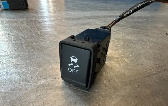 Traction control (ASR) switch