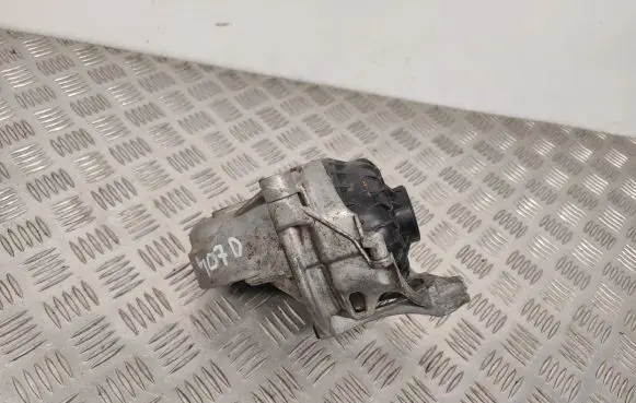 Audi Q5 SQ5 Engine mount bracket 4M0199372 4M0199372FG