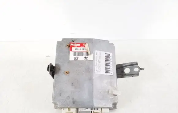 Toyota Corolla E120 E130 Power steering control unit/module 89650-12100