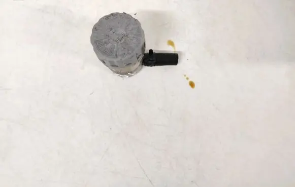 Brake fluid reservoir