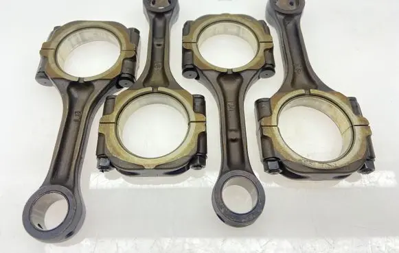 Subaru Forester SG Connecting rod/conrod 12100AA240 12100AA241
