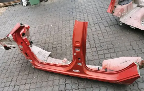 Peugeot 2008 I Side car body part 