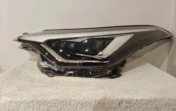 Toyota C-HR I Headlight/headlamp 81150F4250 211183969