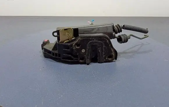 KIA Opirus Front door lock