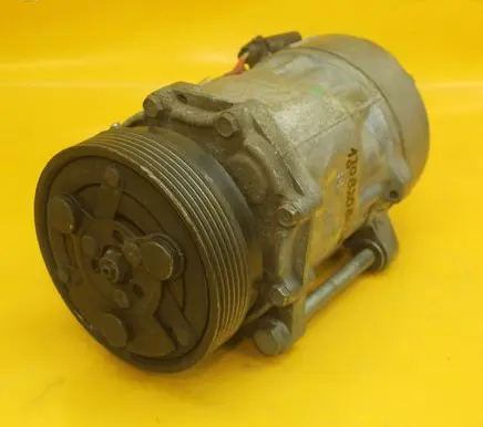 Seat Toledo II (1M) Air conditioning (A/C) compressor (pump) 1J0820803A