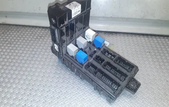 Hyundai Santa Fe Fuse module 9118826105 9540026751