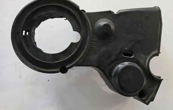 Volkswagen PASSAT B8 Timing belt guard (cover) 04L109147D
