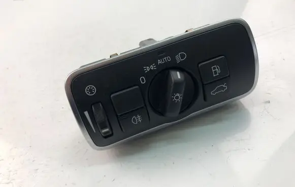 Volvo XC60 Light switch 31443839