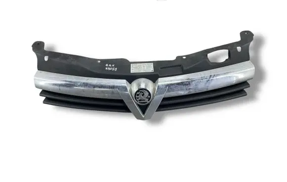 Opel Astra H Front bumper upper radiator grill 13108471