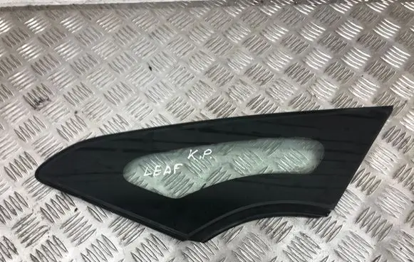 Toyota Yaris Front triangle window/glass 