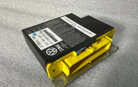 Volkswagen PASSAT B6 Airbag control unit/module 3C0909605J 391130