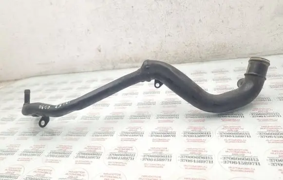 Audi A6 S6 C5 4B Engine coolant pipe/hose 059121071P