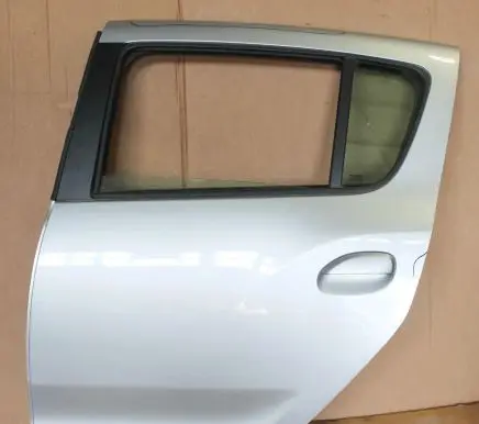 Dacia Sandero Rear door