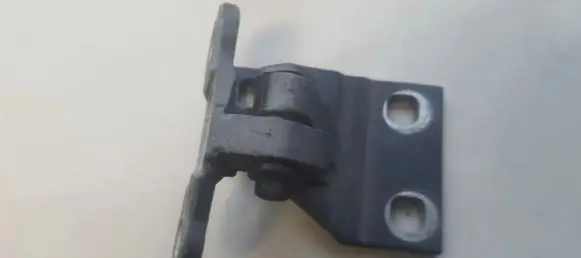 Volvo C30 Front door upper hinge 31218484