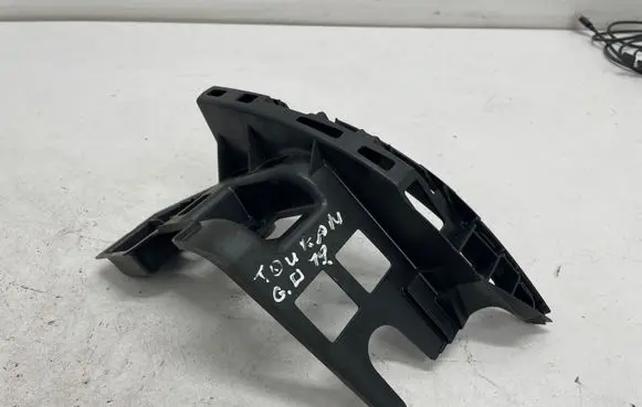 Volkswagen Touran III Rear bumper mounting bracket 5TA807454