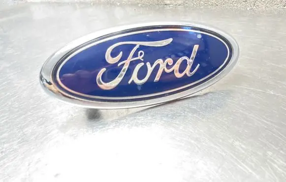 Ford Focus Manufacturer badge logo/emblem 4M518216AA D2A3A
