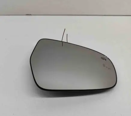 Suzuki Vitara (LY) Wing mirror glass 8473086R00
