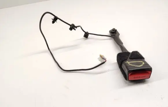 BMW 2 F45 Front seatbelt buckle 7313299