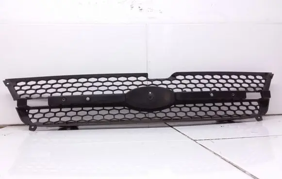 Hyundai Getz Front bumper upper radiator grill 863651C000