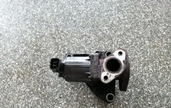 Mazda 5 EGR valve K5T708