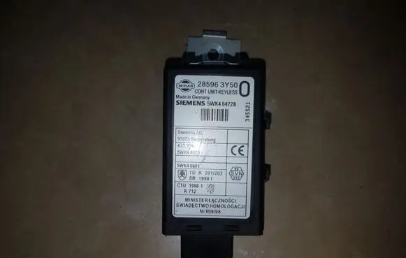 Nissan X-Trail T30 Door central lock control unit/module 285963Y50