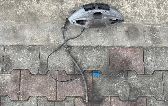 BMW 7 G11 G12 Front brake caliper