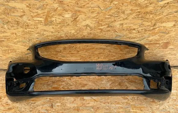Volvo V60 Front bumper 31323831