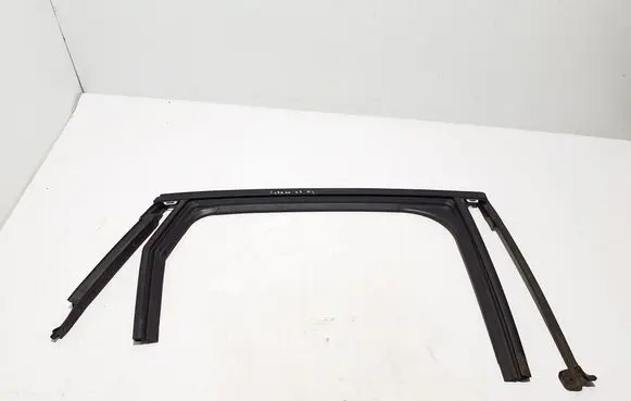 Renault Arkana Rubber seal rear door 823305376R