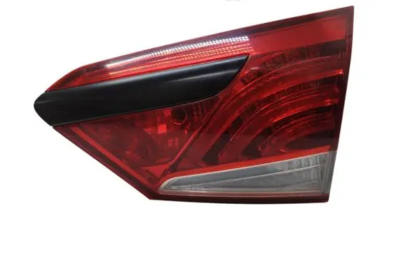 Hyundai i40 Tailgate rear/tail lights 924043Z000