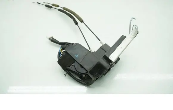 Mazda CX-7 Front door lock 