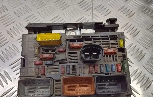 Citroen C4 I Picasso BSM Control unit 9664705880