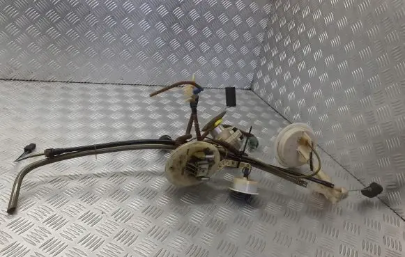 Audi A6 S6 C5 4B Mechanical fuel pump 8E0908087E