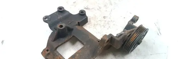 KIA Sorento A/C compressor mount bracket DS4804