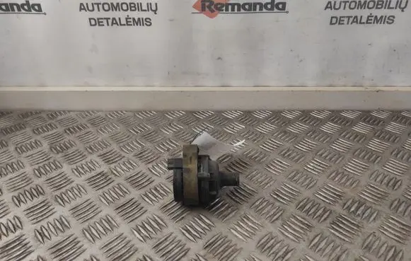 Mercedes-Benz E W211 Electric auxiliary coolant/water pump 02775829