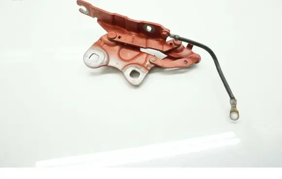 Engine bonnet/hood hinges